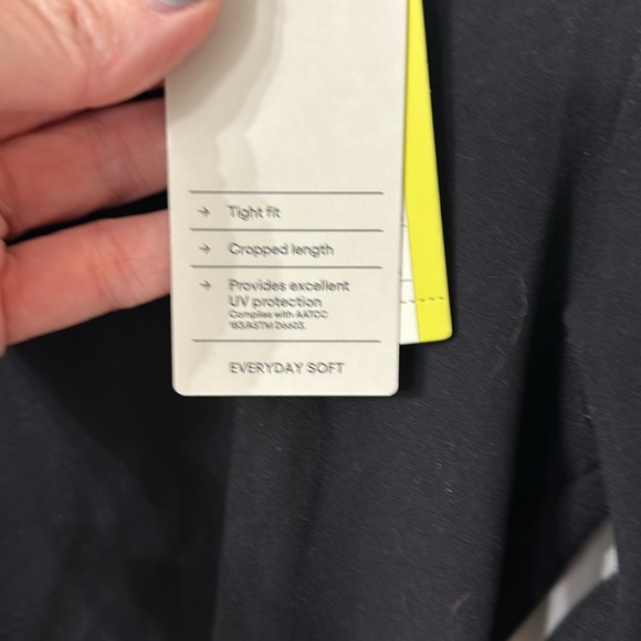 NWT All In Motion Top - Picture 4 of 5